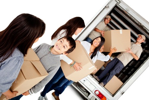 Mobile self storage container delivered to a Dollishill home